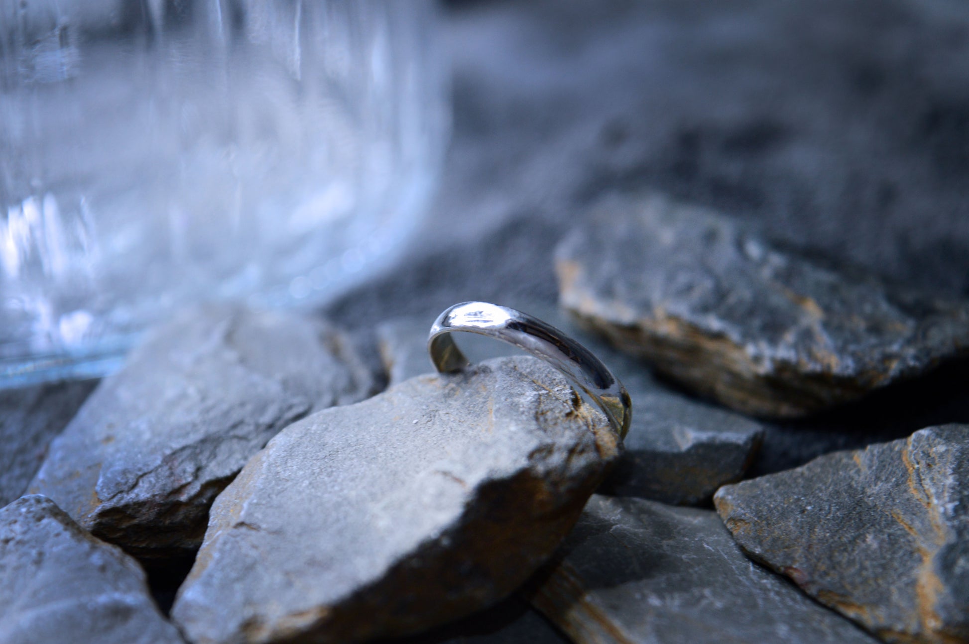 Minimalist 925 sterling silver wedding ring, handmade to order, 3 x 2mm band.