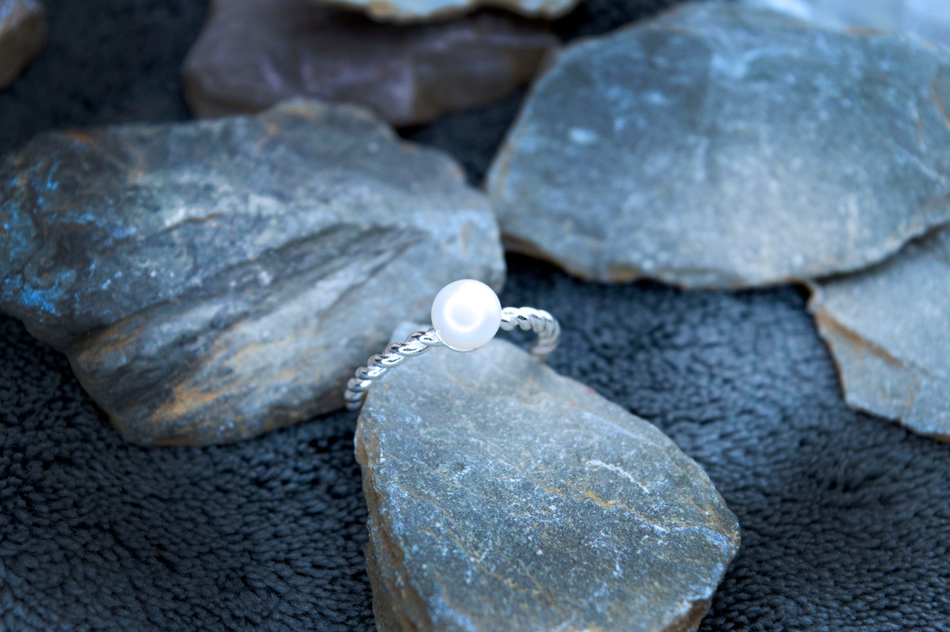 Fresh water pearl silver ring